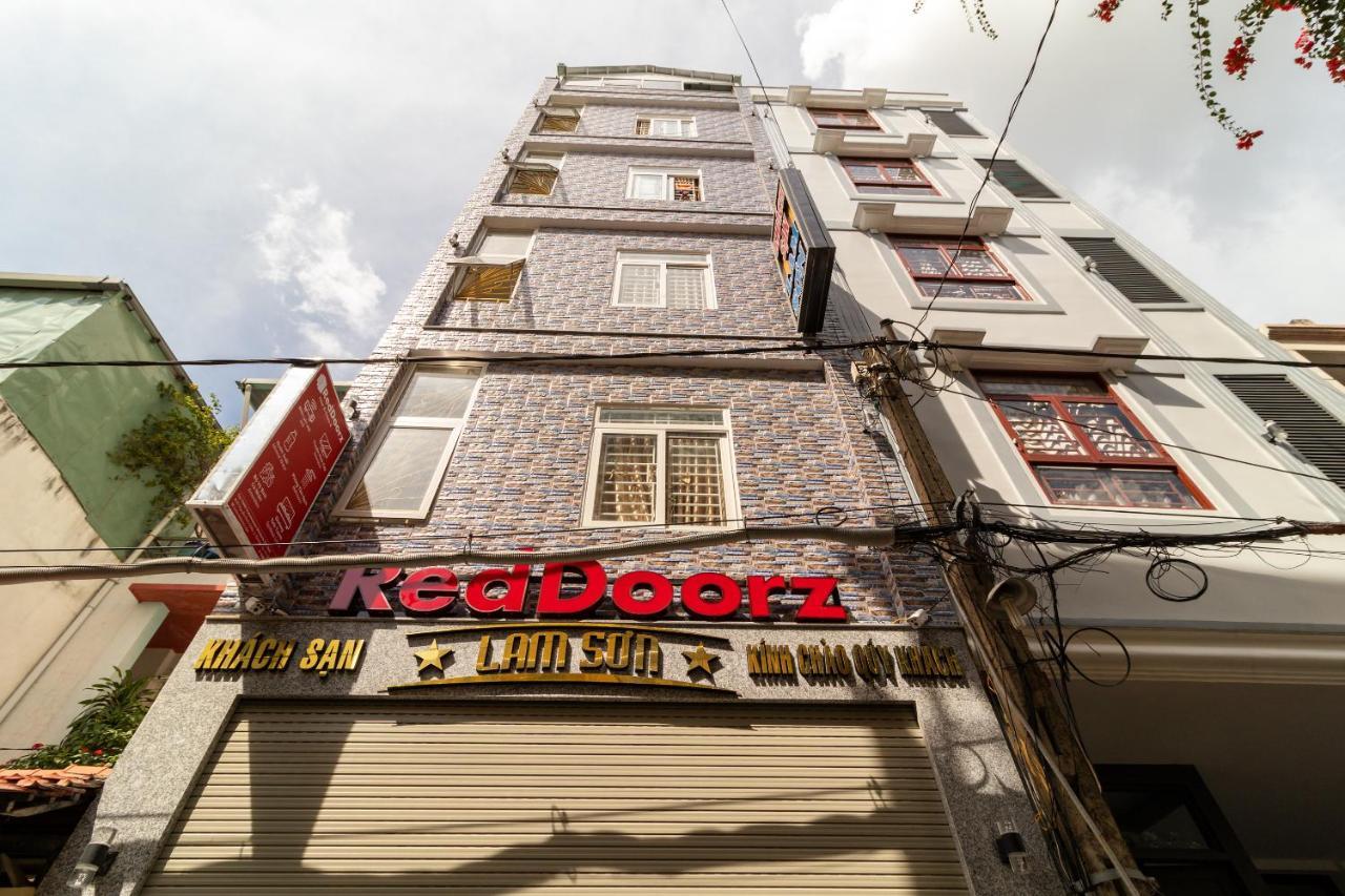 Hotel Reddoorz Near Etown 4 à Hô Chi Minh-Ville Extérieur photo