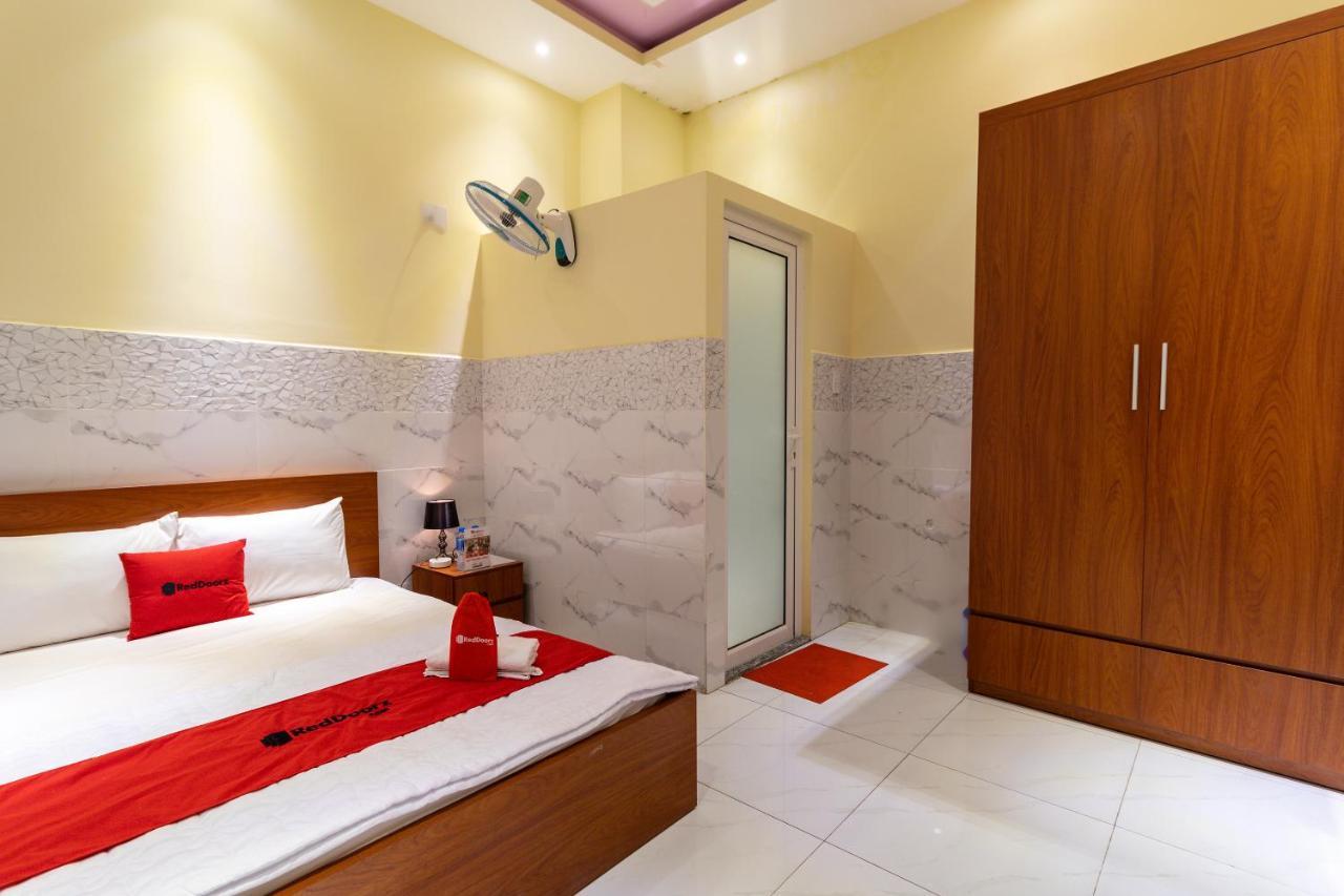 Hotel Reddoorz Near Etown 4 à Hô Chi Minh-Ville Extérieur photo